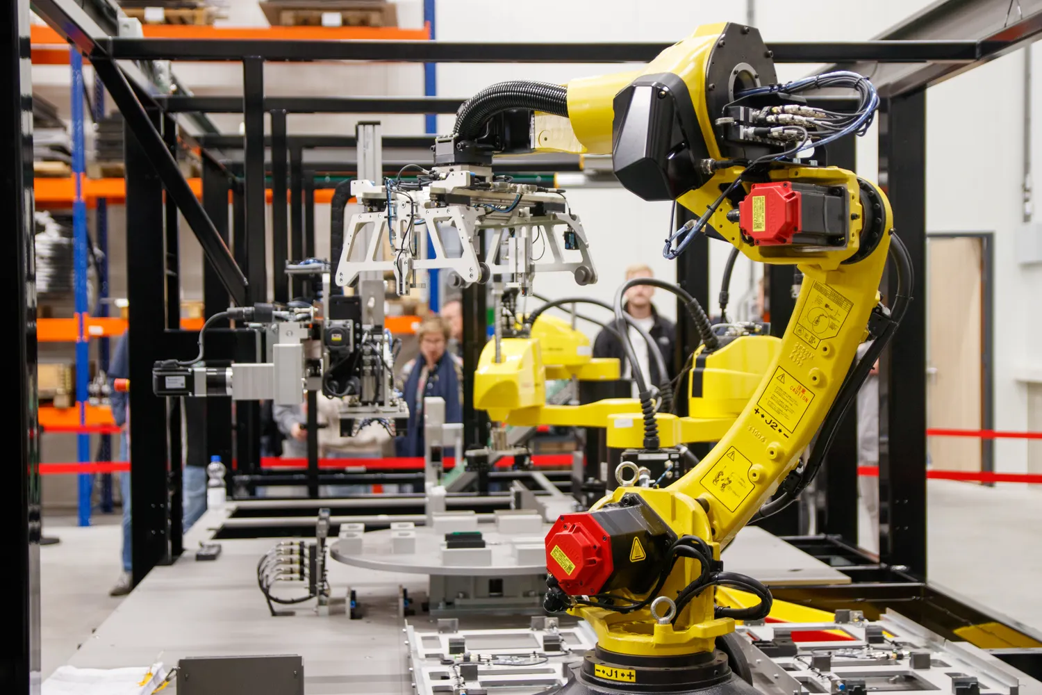 Roboterzelle für automatisierte Handhabung
