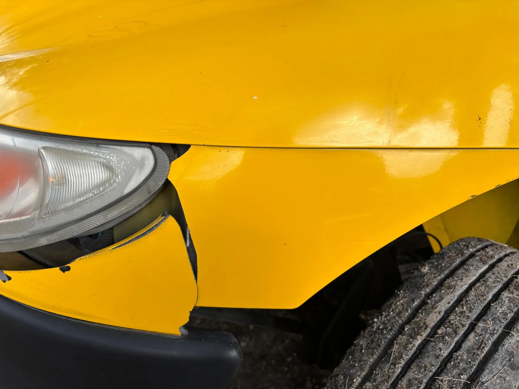 Dokumentation eines Unfallschadens an einem Fahrzeug