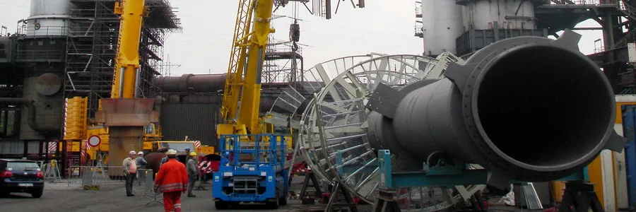 Einhub eines Großrohrs mit Ringbühnen im Hüttenwerk