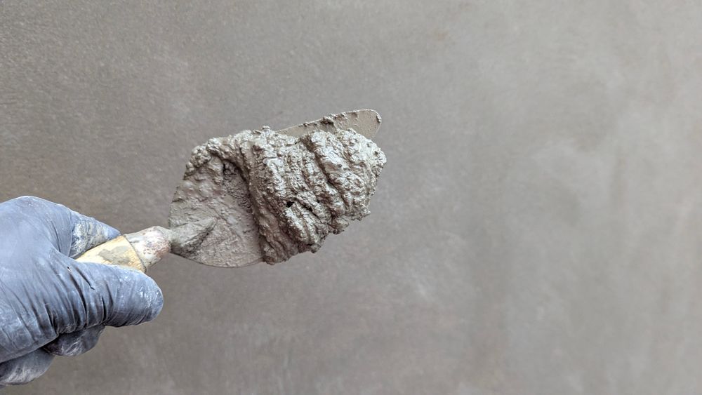 Werkzeug eines Trockenbauers auf der Baustelle