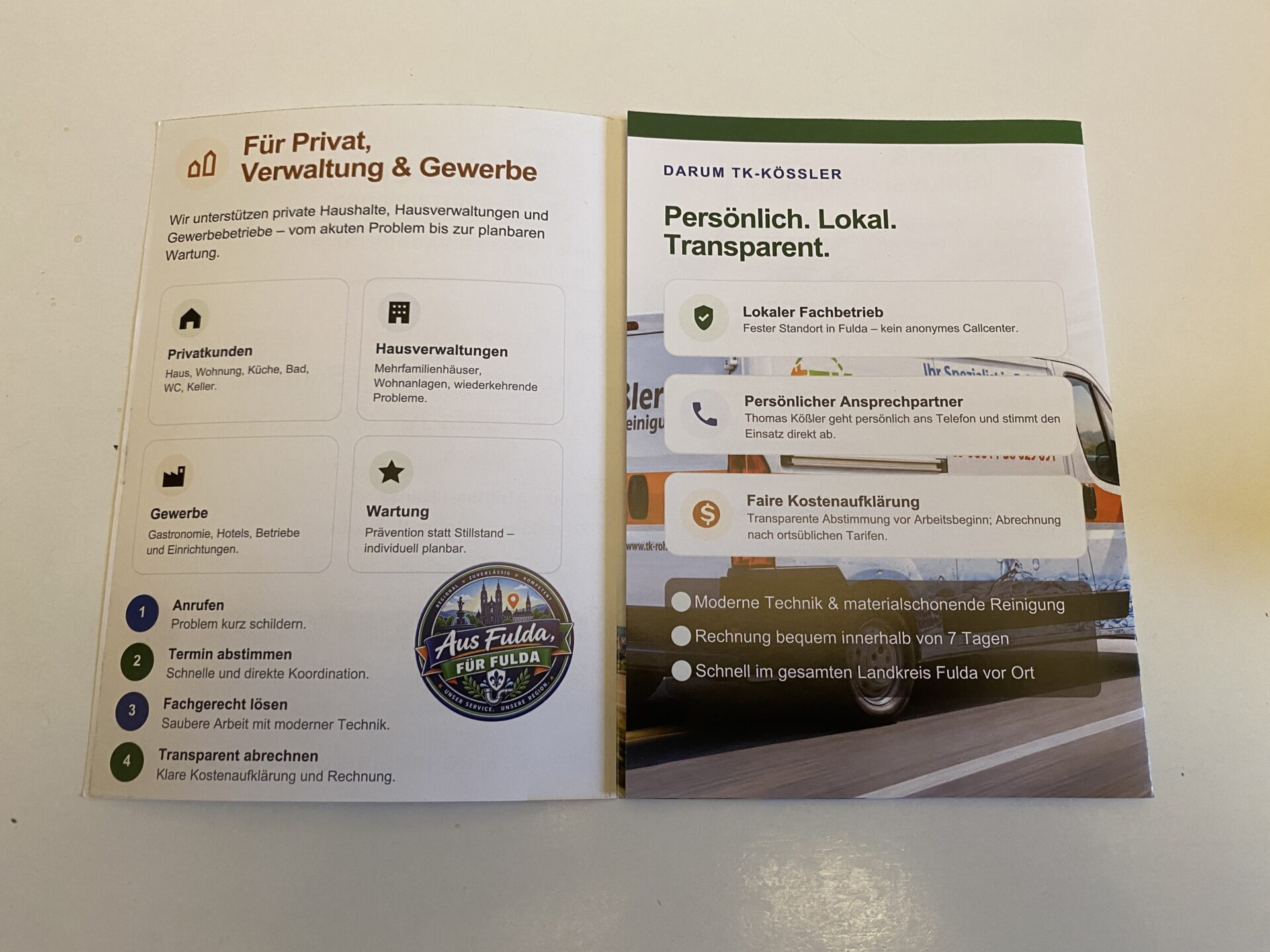 Flyergestaltung aus Essen: Innenseiten des gedruckten Faltflyers im Detail