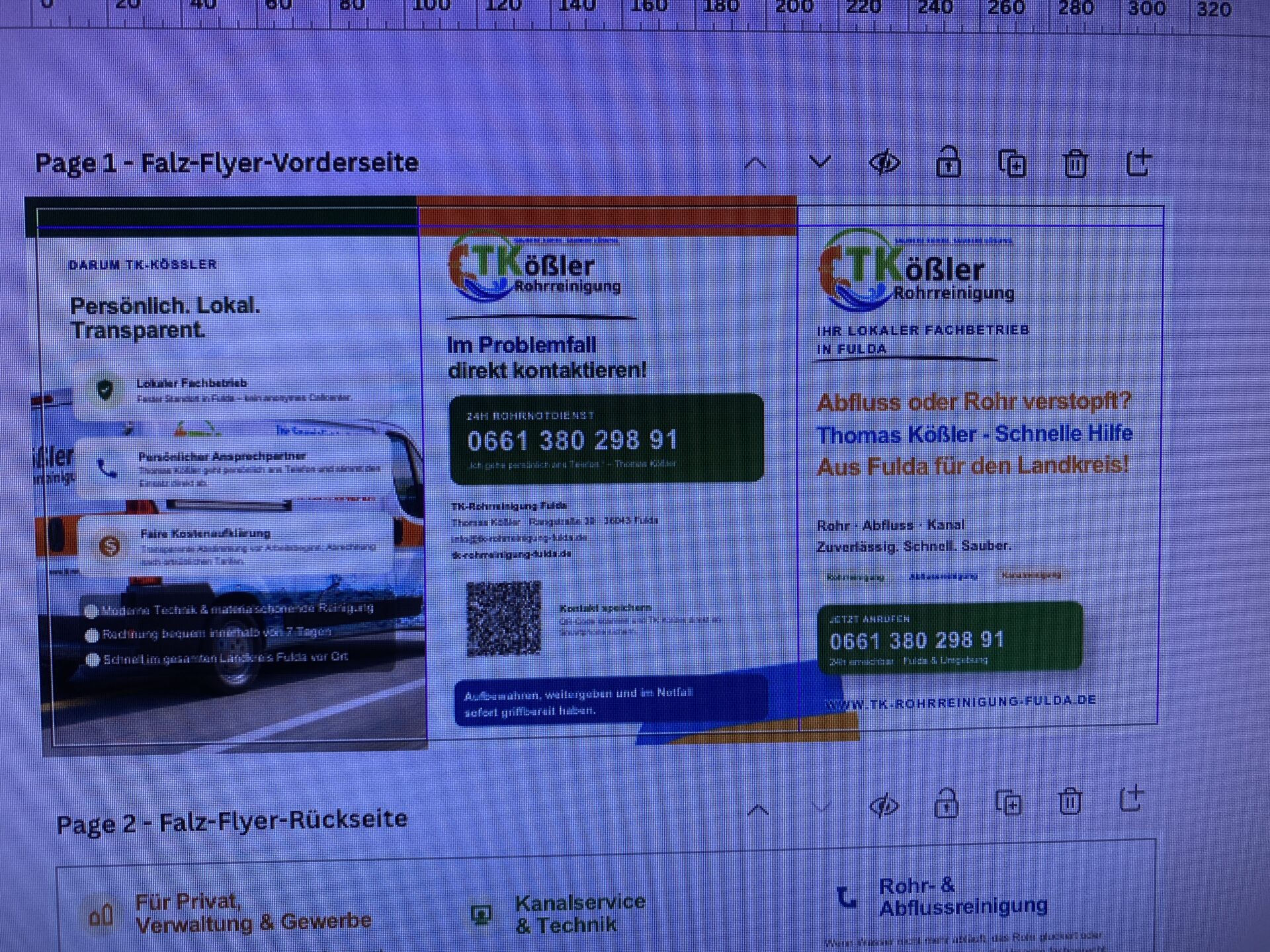 Gestaltung des Wickelfalz-Flyers für die TK Kößler Rohrreinigung am Monitor bei Mediencenter Essen